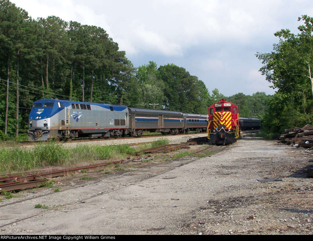 Amtrak P066 passing Army/CSX interchange